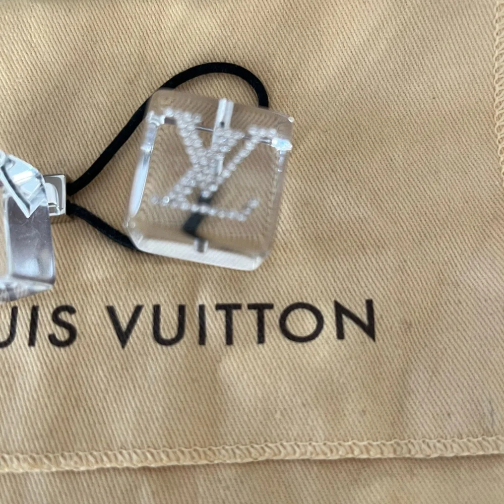 Louis Vuitton Lucite cube hair cube - Picture 6 of 10
